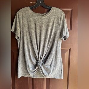 Universal Thread Gray Tee Shirt with front twist size large